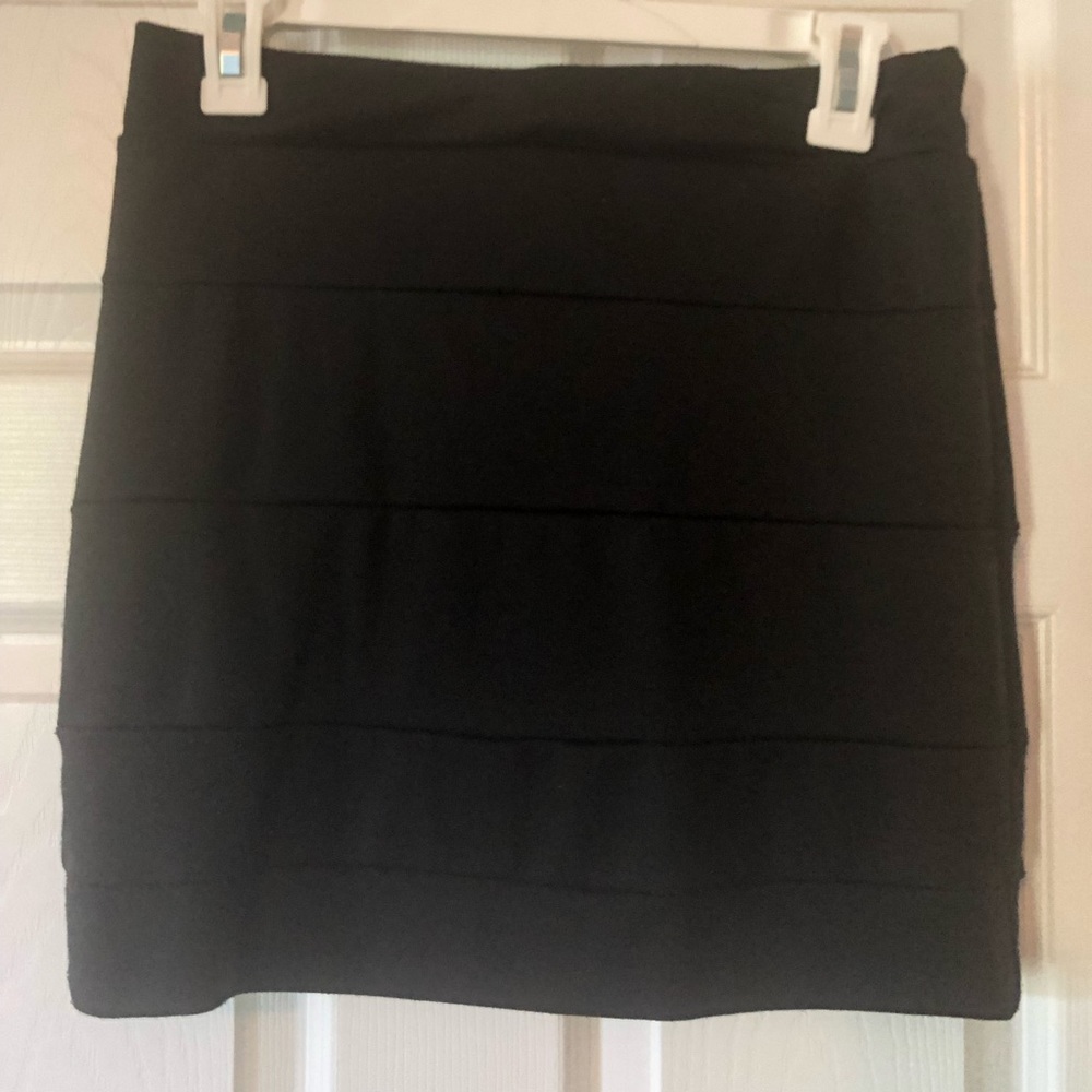 Black women's body con skirt